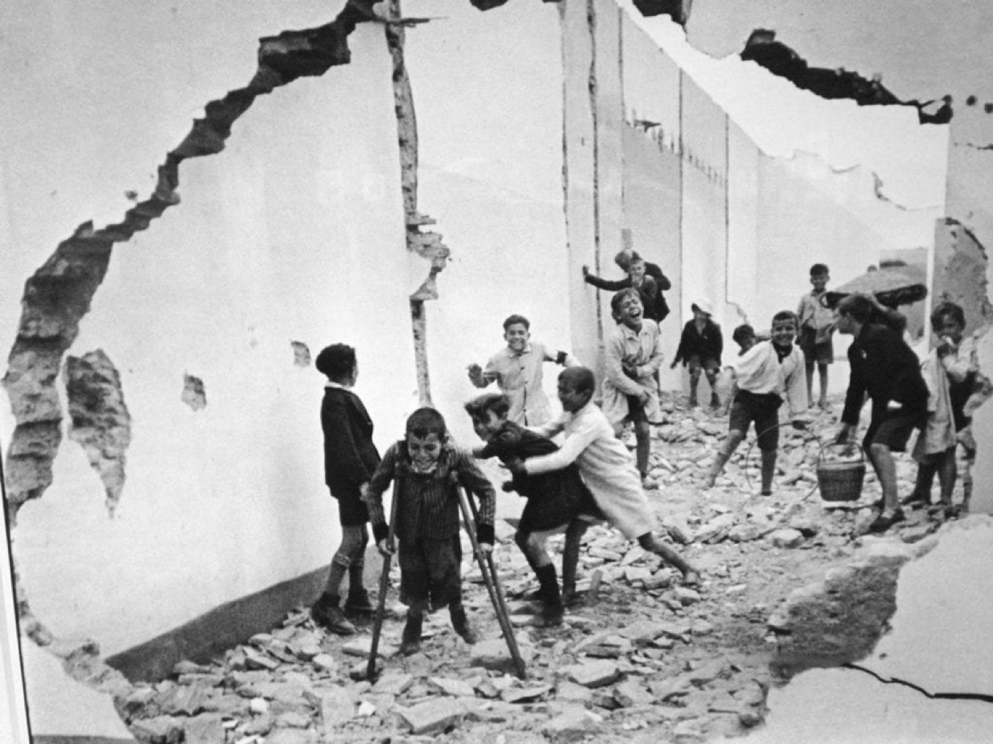 Cartier-Bresson Seville Spain 1933